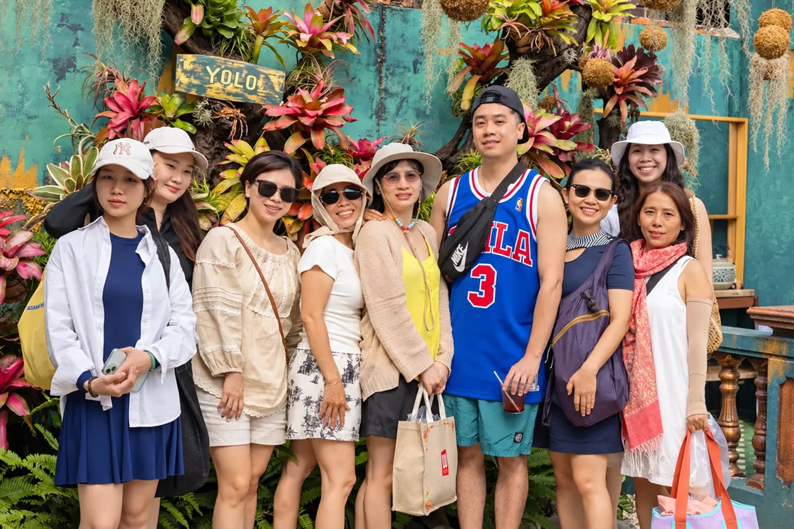 Tour Yolo Nha Trang 2026: Bar nổi, ngắm san hô và Con Sẻ Tre – ảnh 2