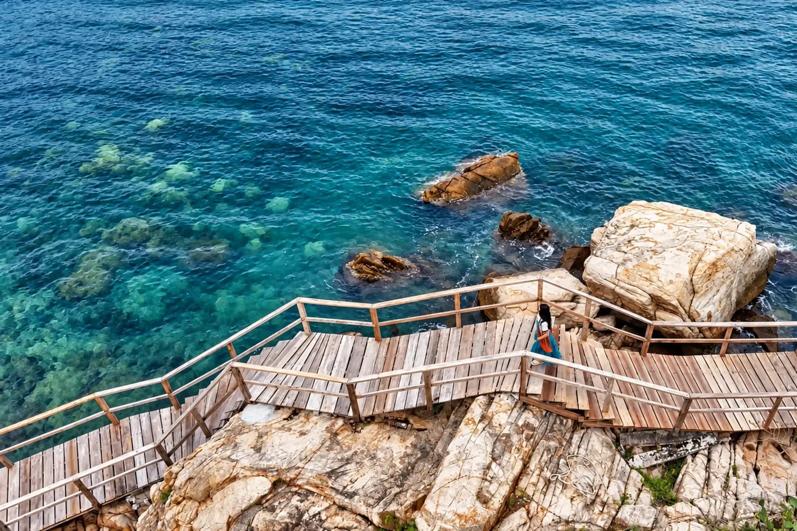 Tour Vĩnh Hy 1 ngày: Đồng Cừu – Bãi Cóc – Tàu đáy kính