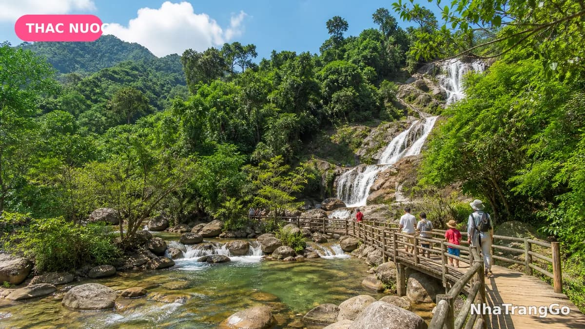 Tour Ba Hồ – Suối Hoa Lan
